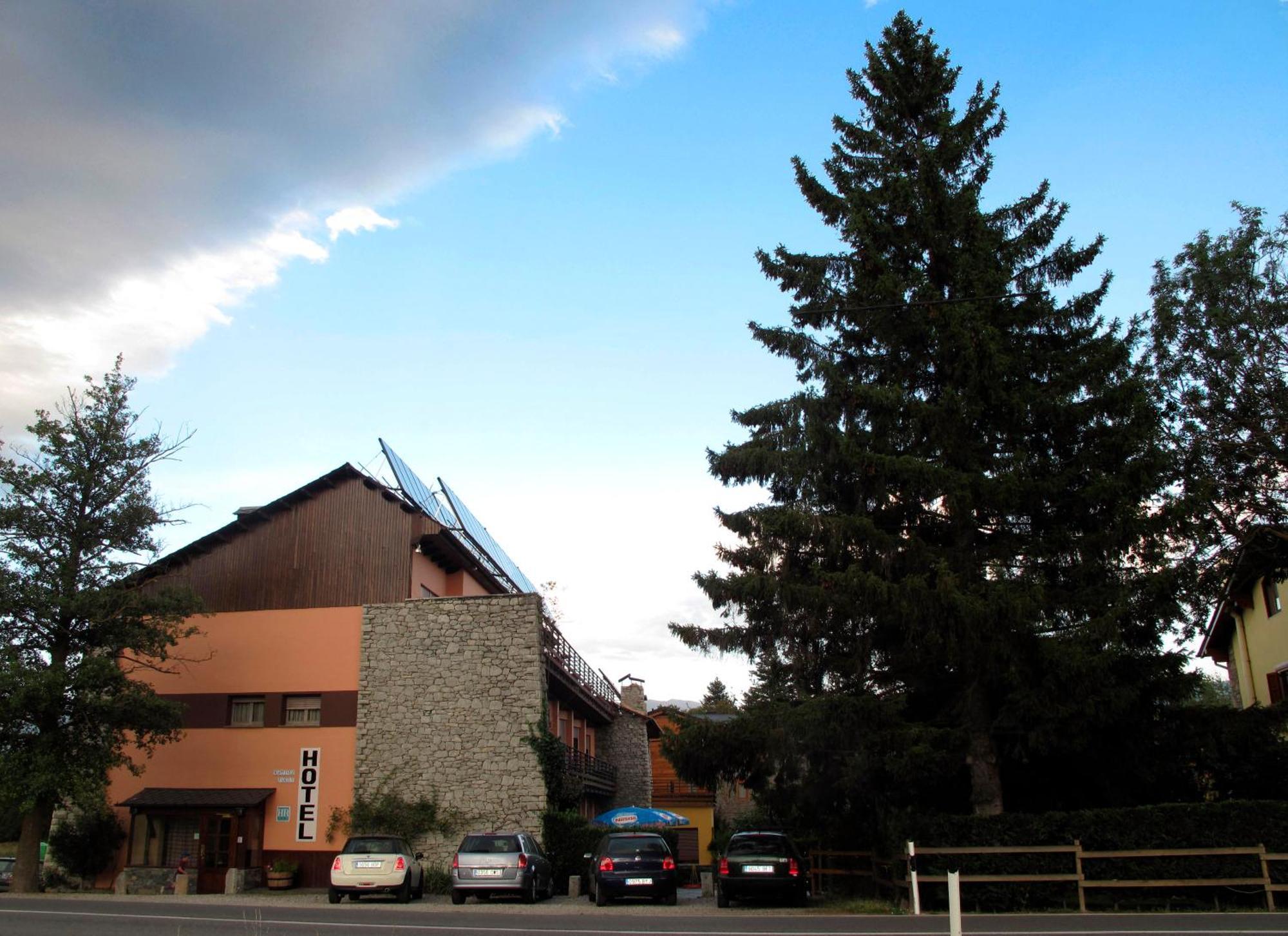 Hotel Martinez Puigcerda Exterior photo