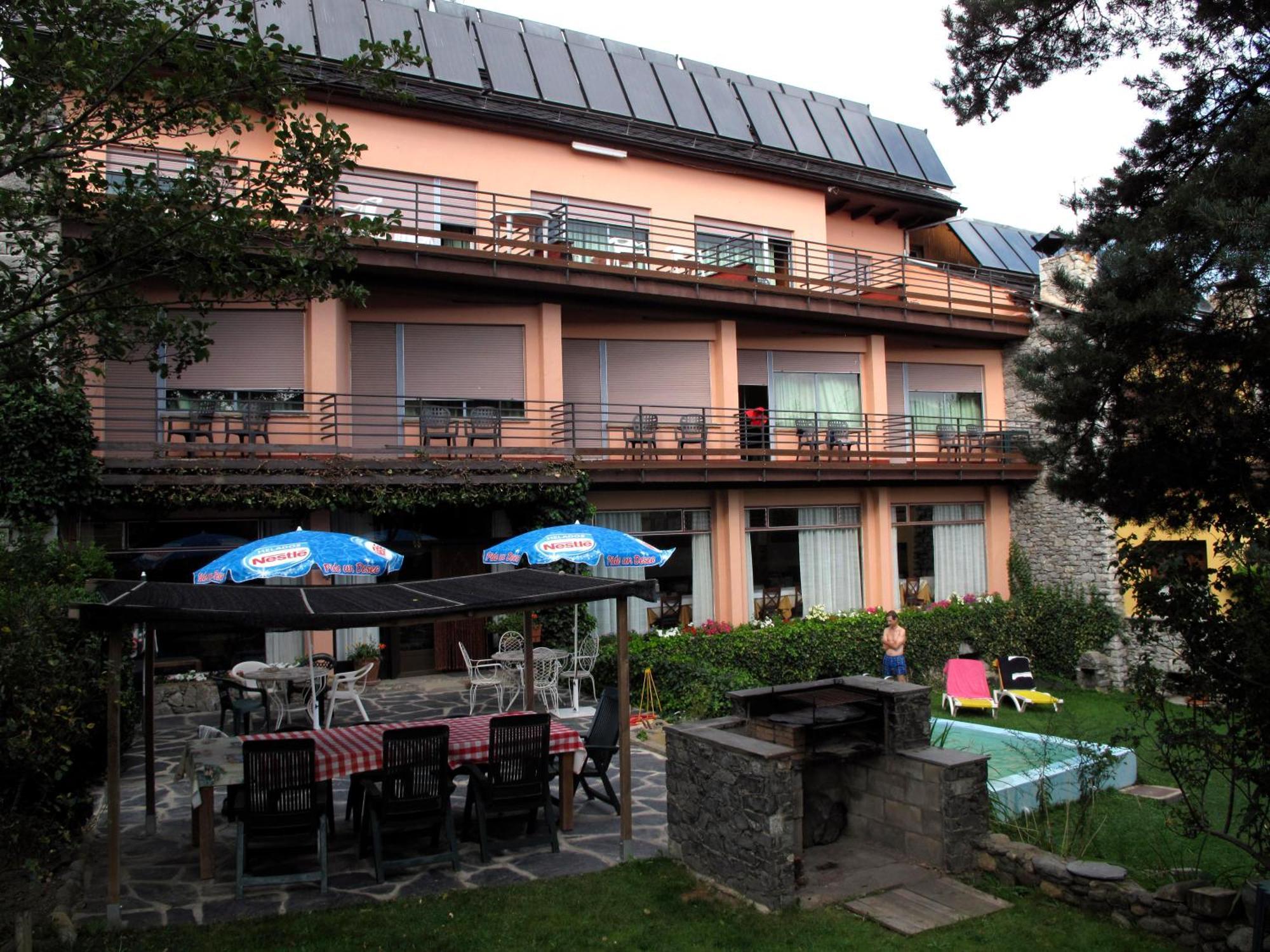 Hotel Martinez Puigcerda Exterior photo